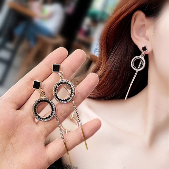 Gold Tone Black Circle Earrings - Picture 4 of 5